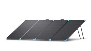 Weekend Warrior | UK Prepper Hub Renogy 220W Lightweight Portable Solar Suitcase